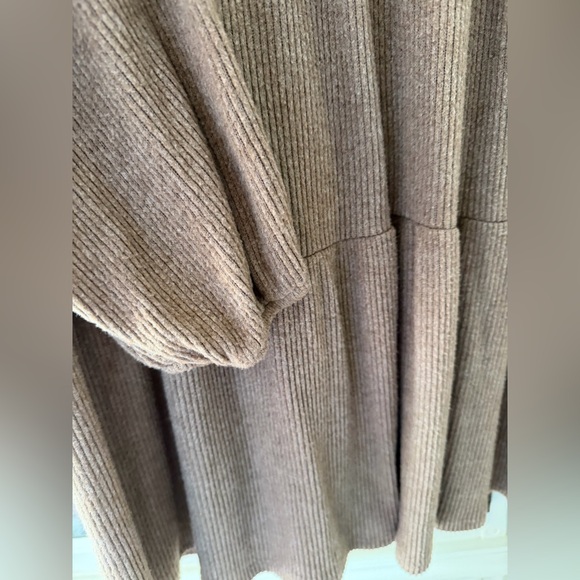 Boutique Ribbed Dress - Picture 2 of 4